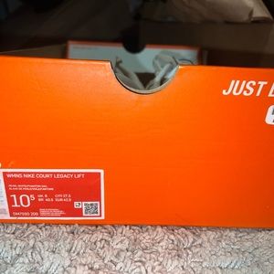 Nike Low Top Blazers. Size 10.5